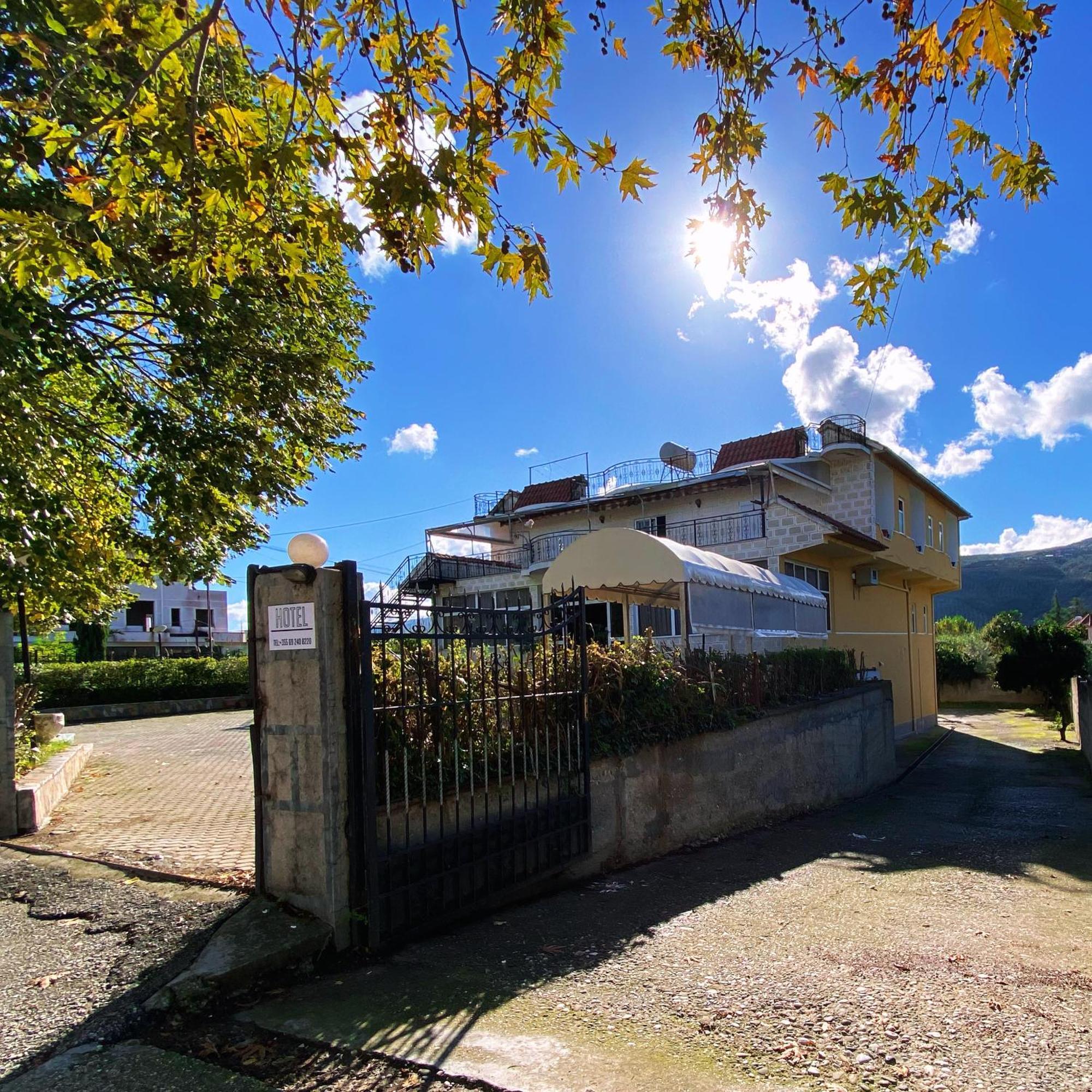 Hotel Belind Berat Exterior foto