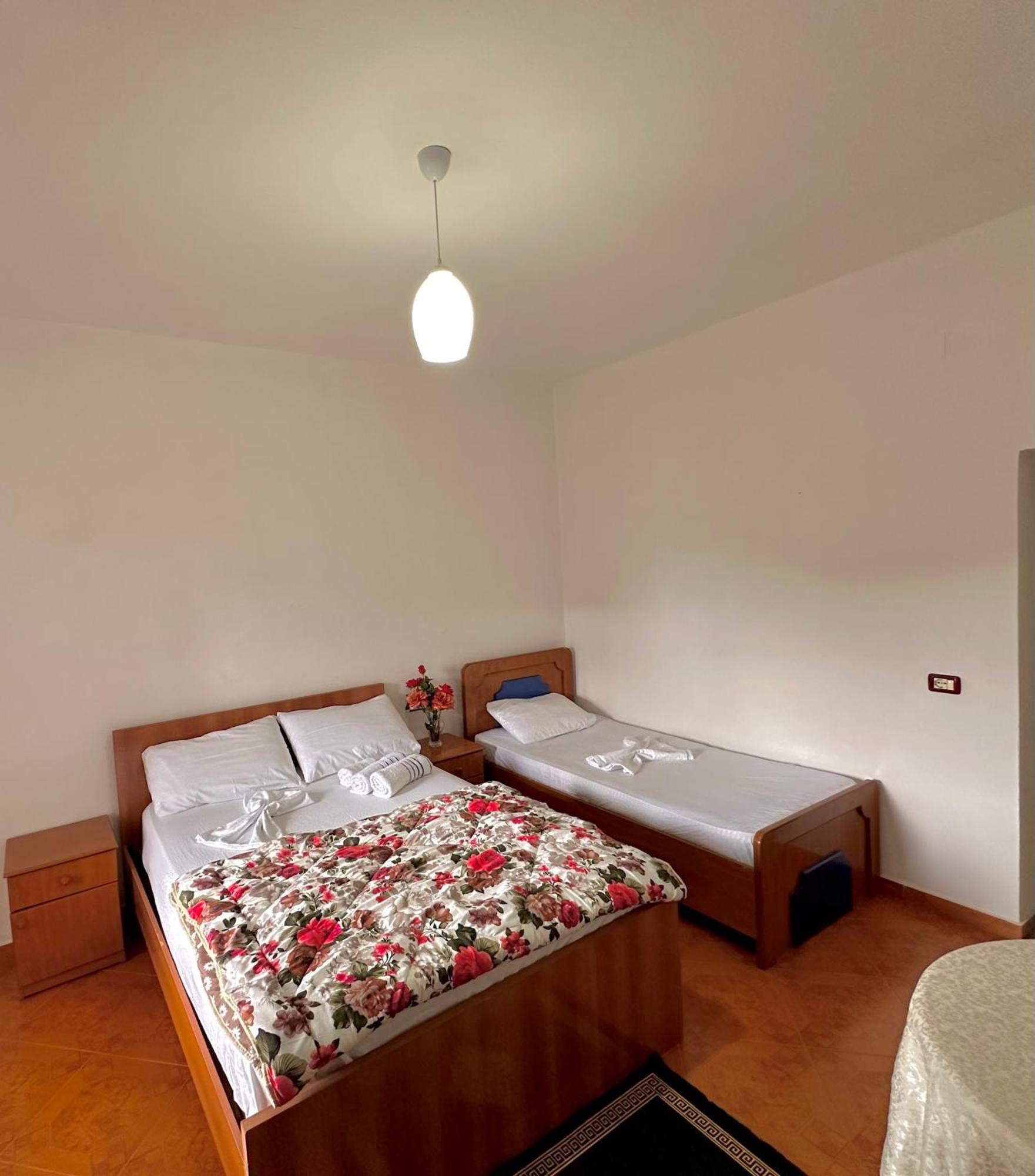 Hotel Belind Berat Exterior foto